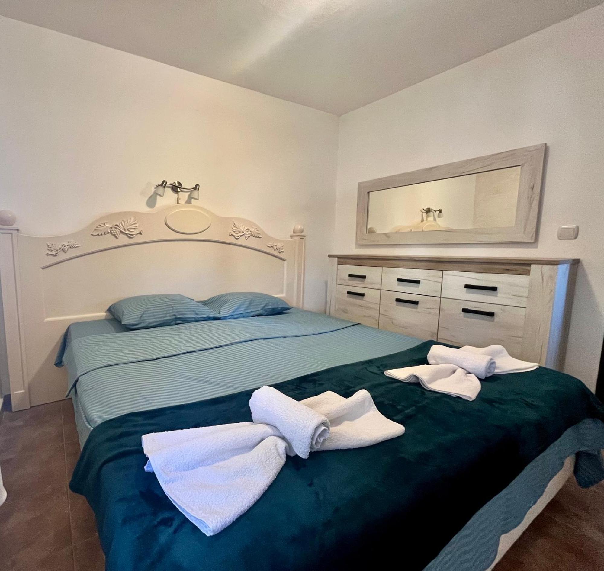 Apartments Obradovic Krasići Eksteriør bilde