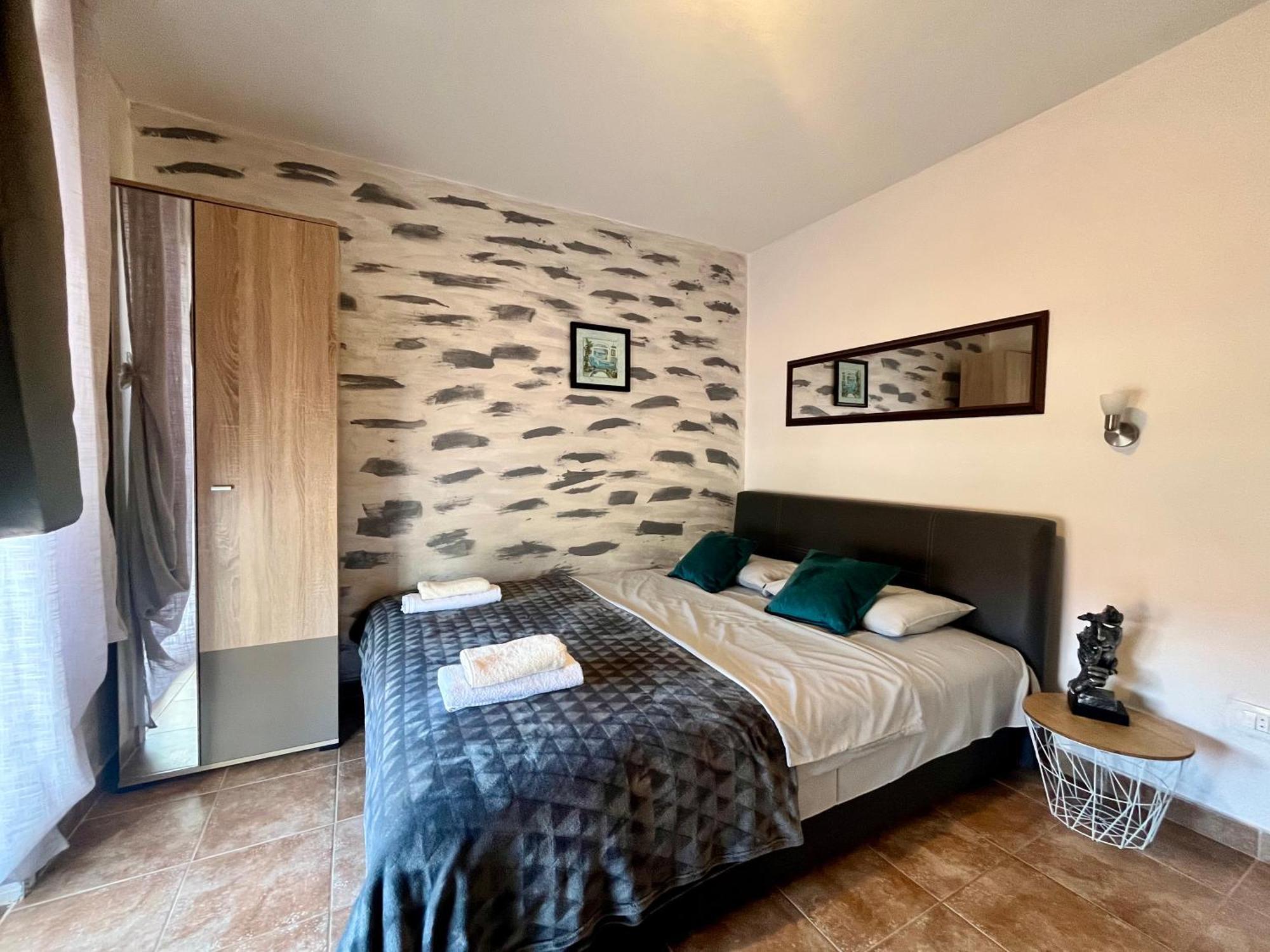 Apartments Obradovic Krasići Eksteriør bilde
