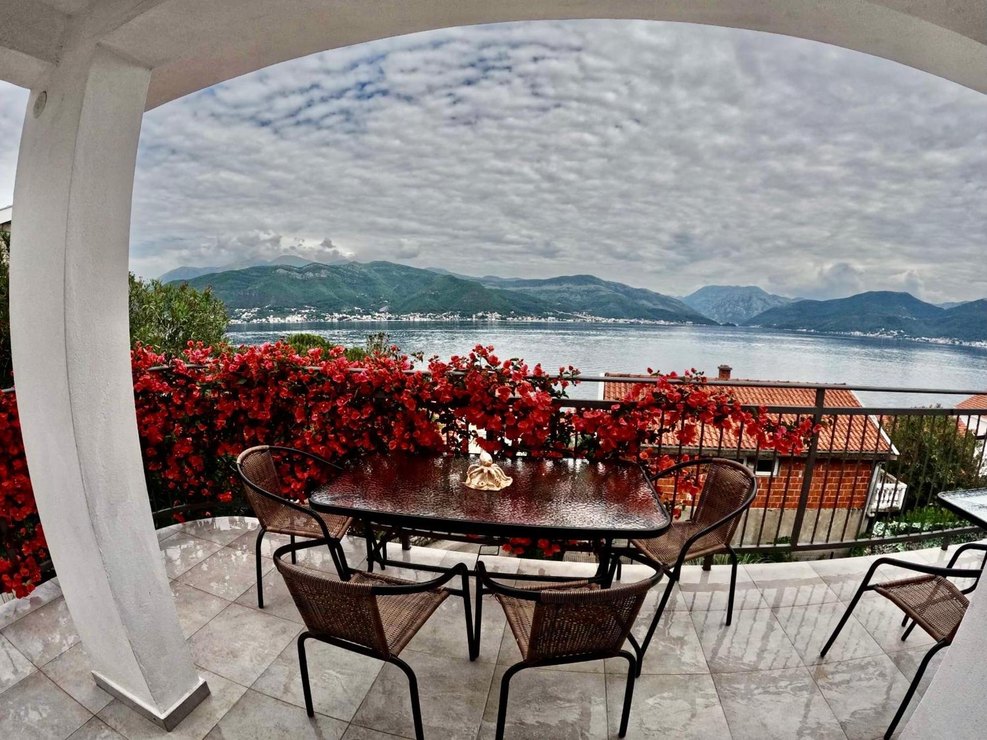 Apartments Obradovic Krasići Eksteriør bilde